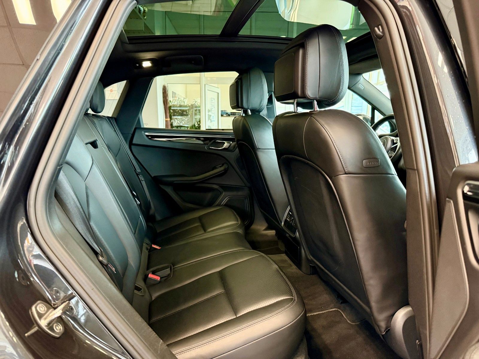 Fahrzeugabbildung Porsche Macan S Panorama/Kamera/DAB/20Zoll/APPROVED