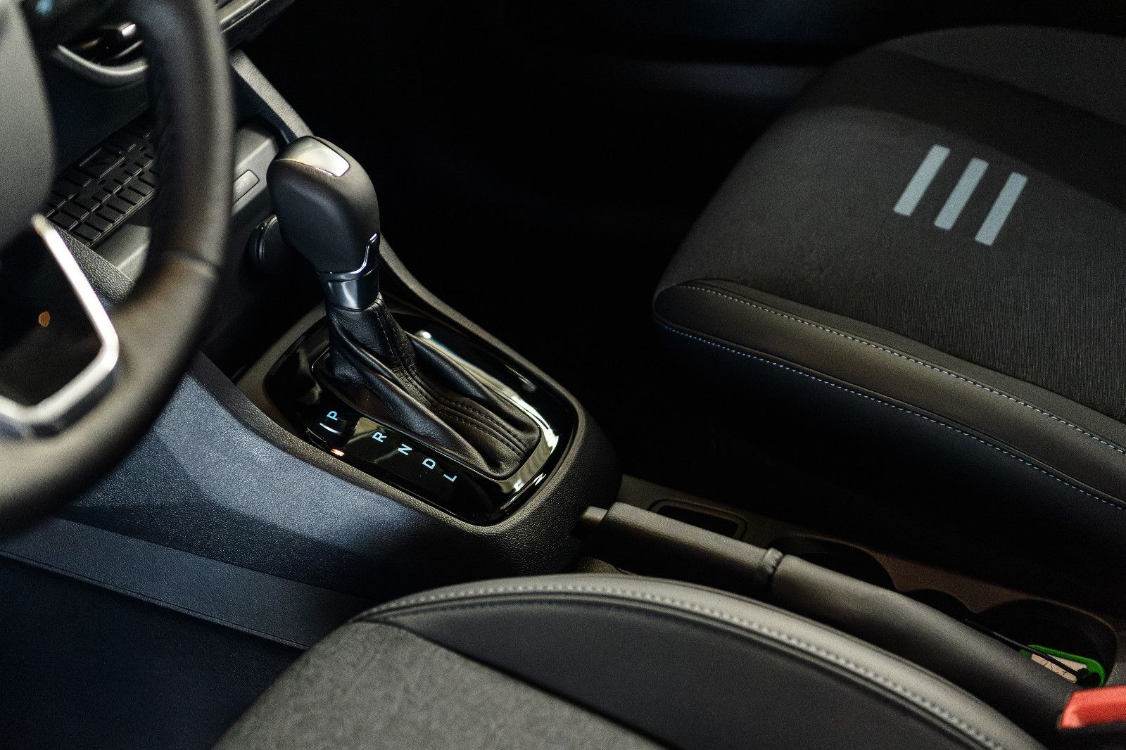 Fahrzeugabbildung Ford Tourneo Courier Active +Navi +ACC +Winter