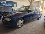 Opel Astra 1.8 16V GSI 125PS GSI - Opel Astra Gsi mit Benzin-Antrieb