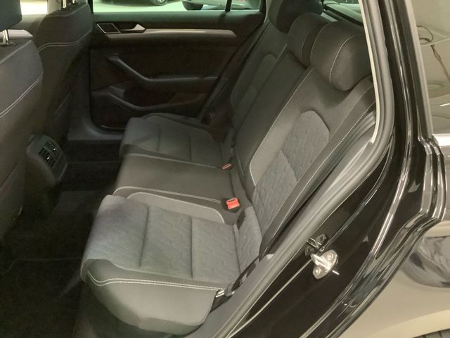 Passat Variant Business 2,0 TDI 110 kW DSG LED,