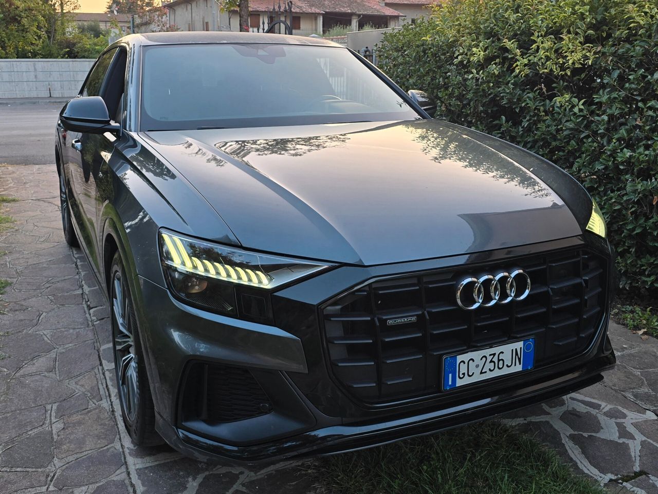 Audi Q8 50 TDI 286 CV quattro tiptronic Sport imagem 3
