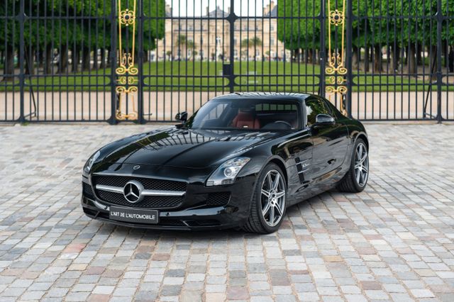 Mercedes-Benz SLS AMG 6.2 V8 - Obsidian Black, 38 300 kms