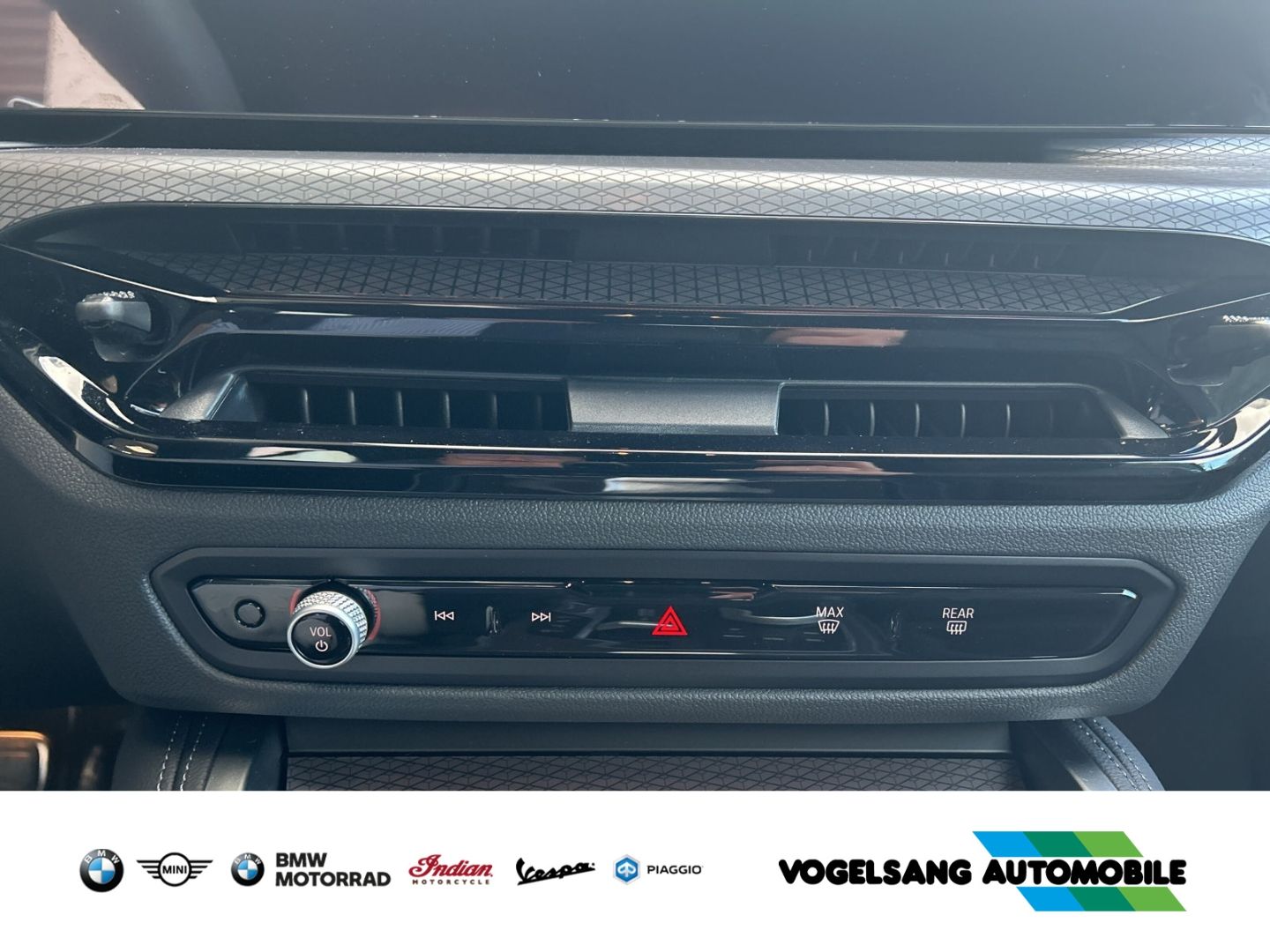 Fahrzeugabbildung BMW 430 i xDrive Cabrio M Sport Paket Pro *AKTIONSMO