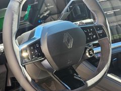 Fahrzeugabbildung Rafale 200 E-Tech Full Hybrid Esprit Alpine Pano