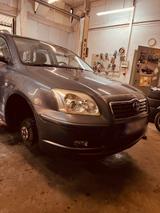 Toyota Avensis T25 2.0 l Diesel Executive Austatt... - Toyota Avensis aus 2004 mit Diesel-Antrieb