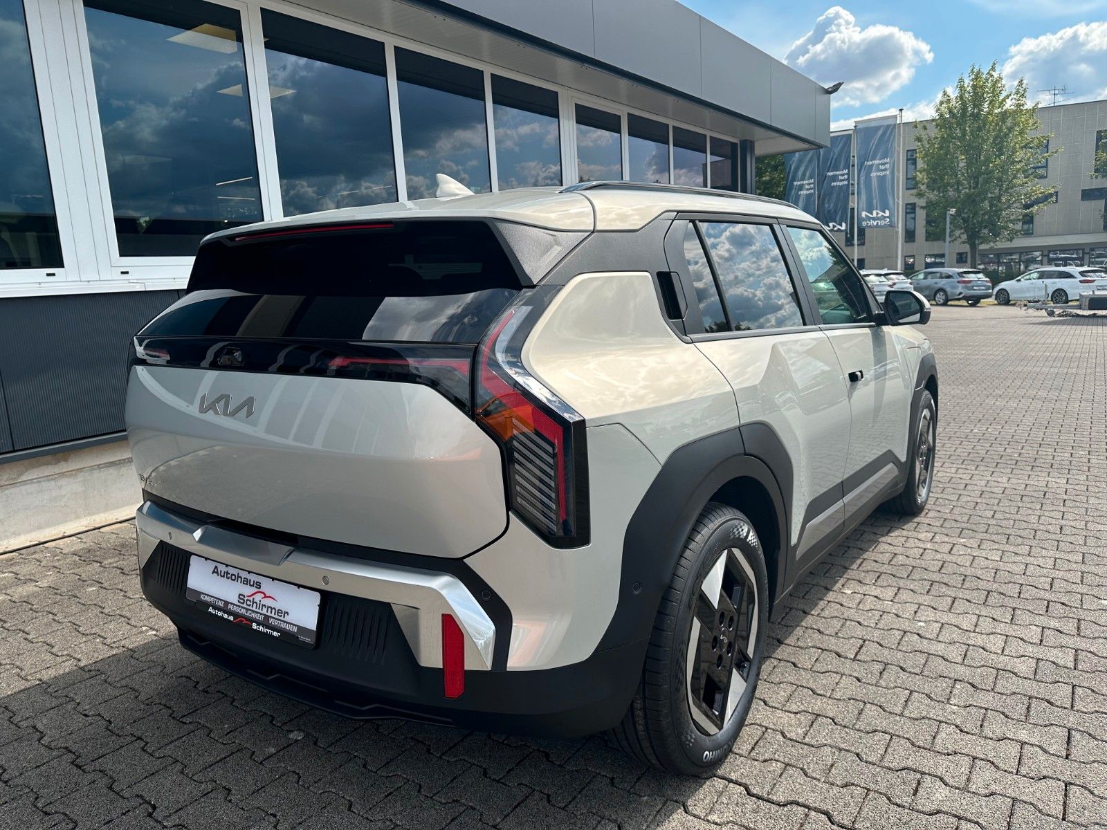 Fahrzeugabbildung Kia EV3 81.4 EARTH WIC UPG DWP