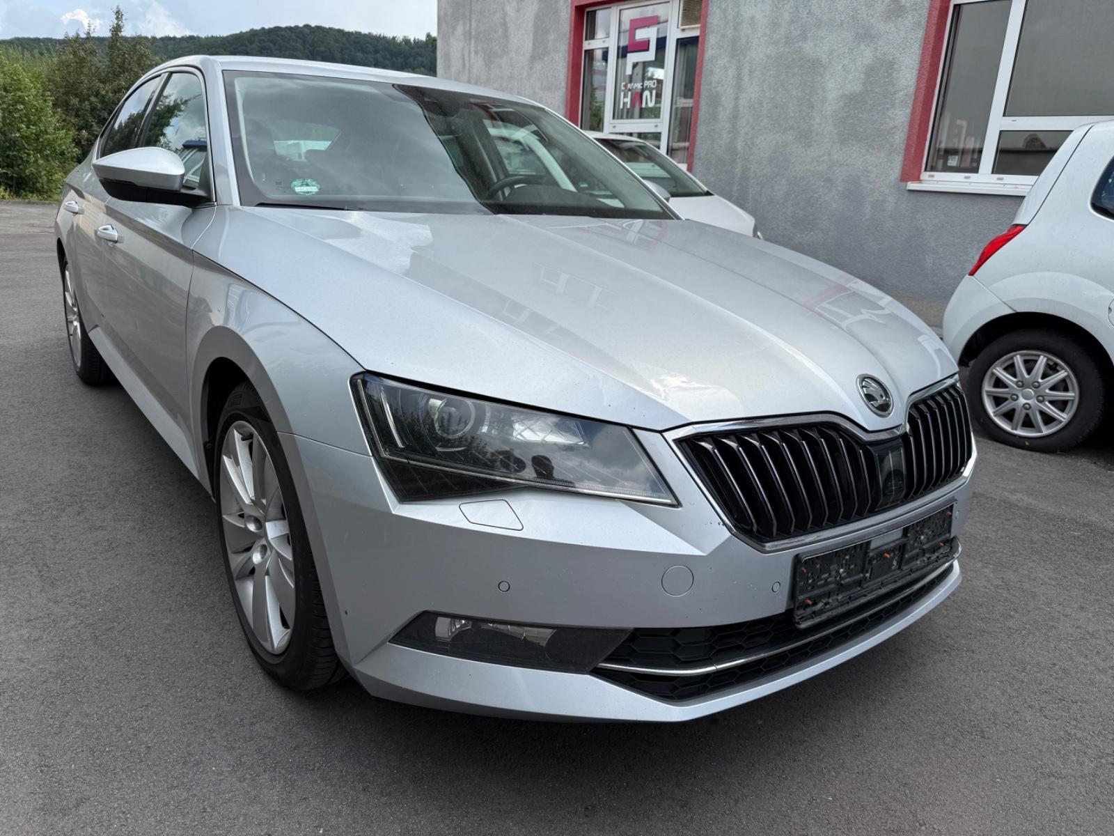 Skoda Superb Lim.Aut. 1.Hand|Klima|Navi|Temp.|SHZ|PDC