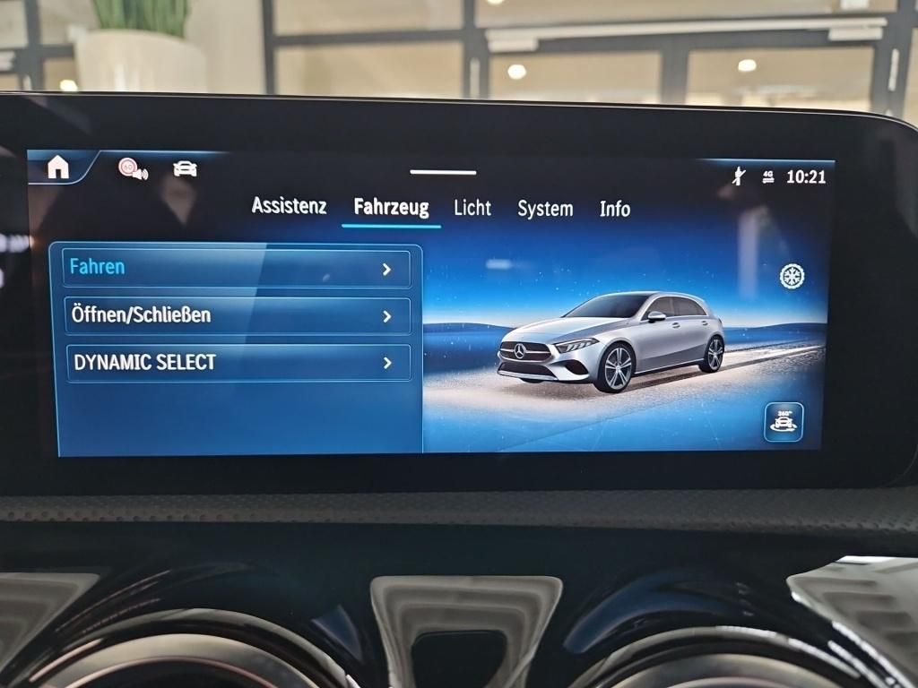Fahrzeugabbildung Mercedes-Benz A 180 Progressive Navi KAM SpurH LED SHZ RDK