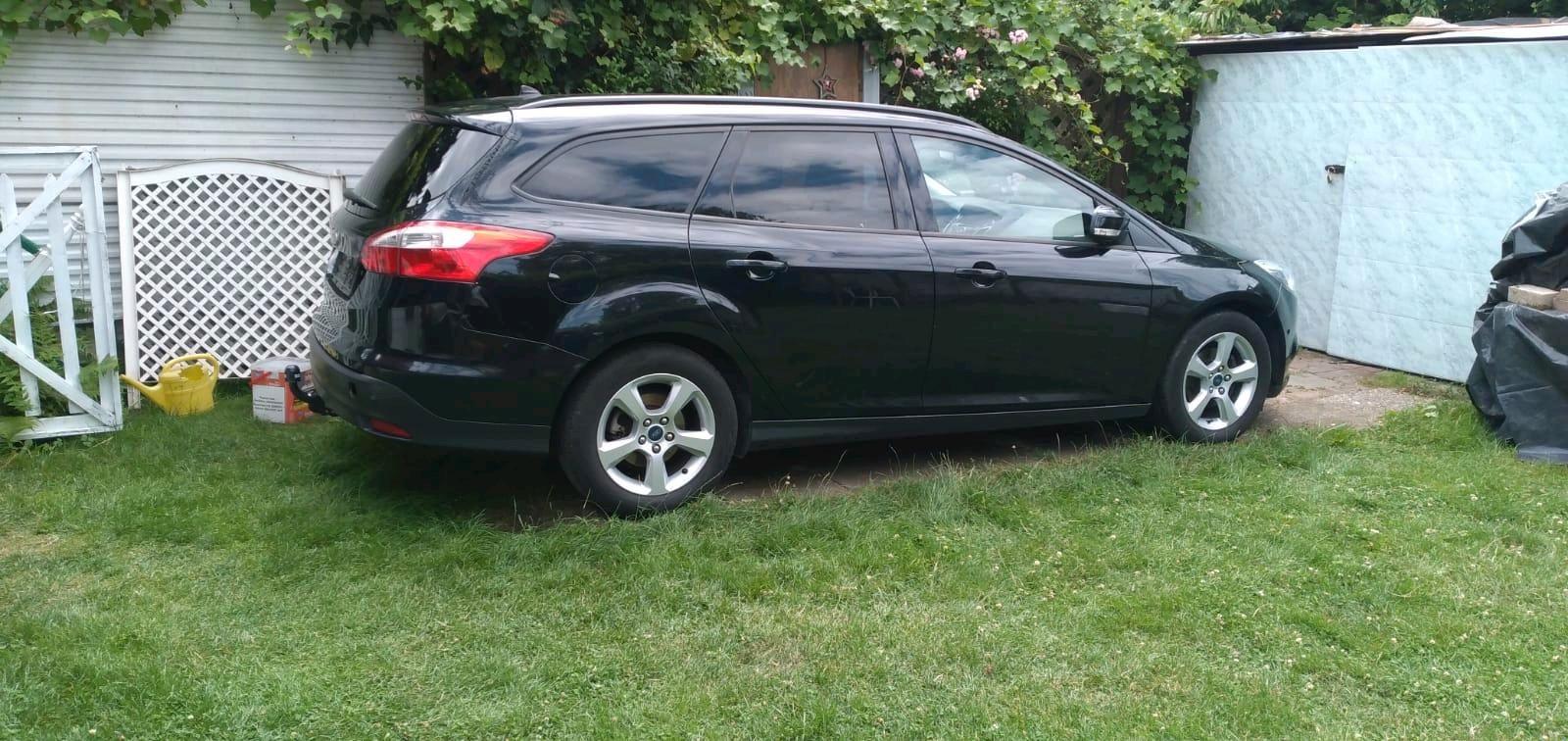 Ford Focus 2014 — interior