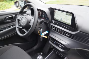 Hyundai i20 1.2 KLIMAAUTOMATIK-ALU16-NAVI-KAMERA-SHZG.-