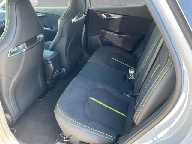 Fahrzeugabbildung Kia EV6 GT 4WD Elektro 84 kWh *PANORAMAGLASDACH*