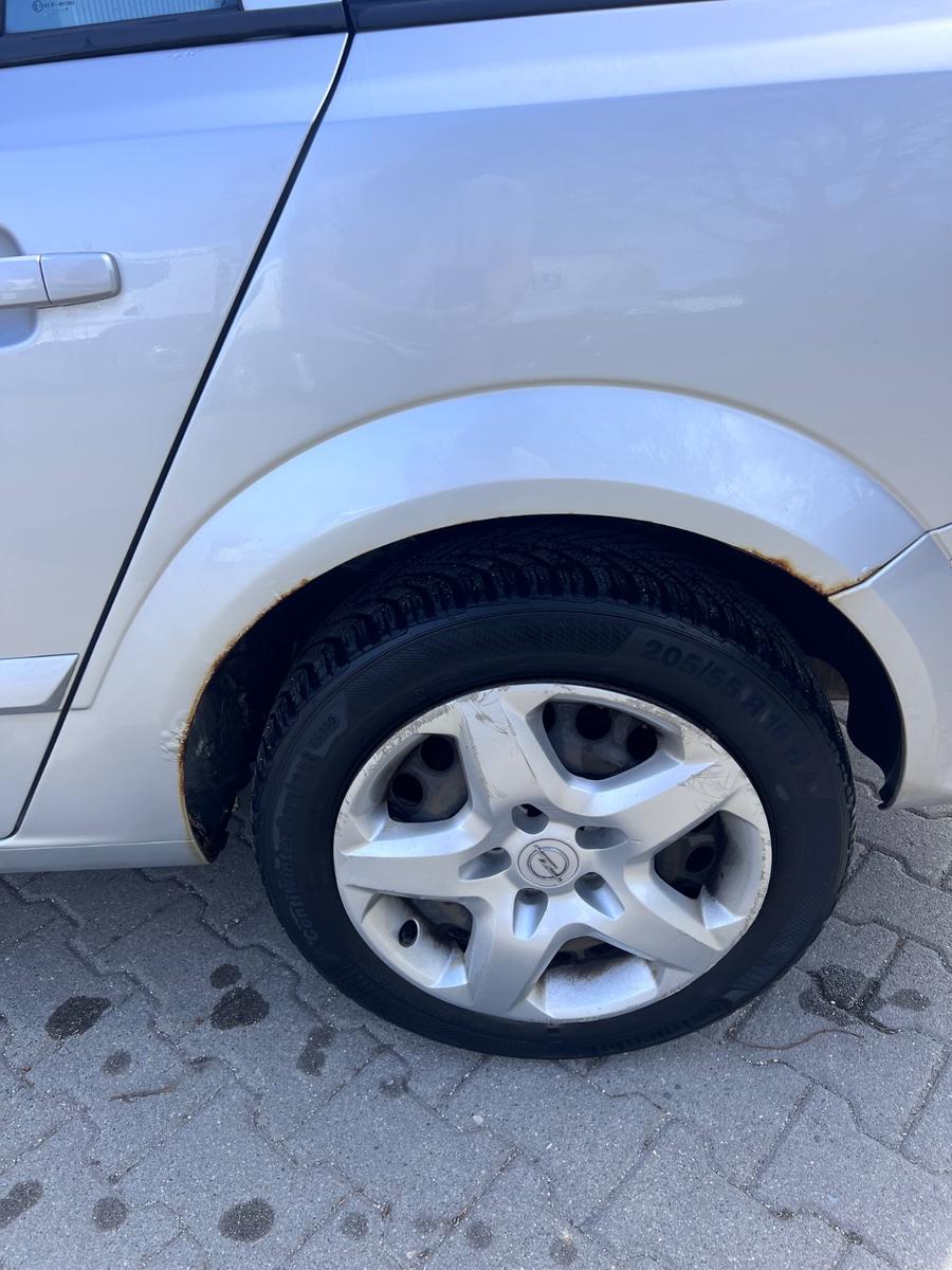 Opel Astra 2008 — photo 8