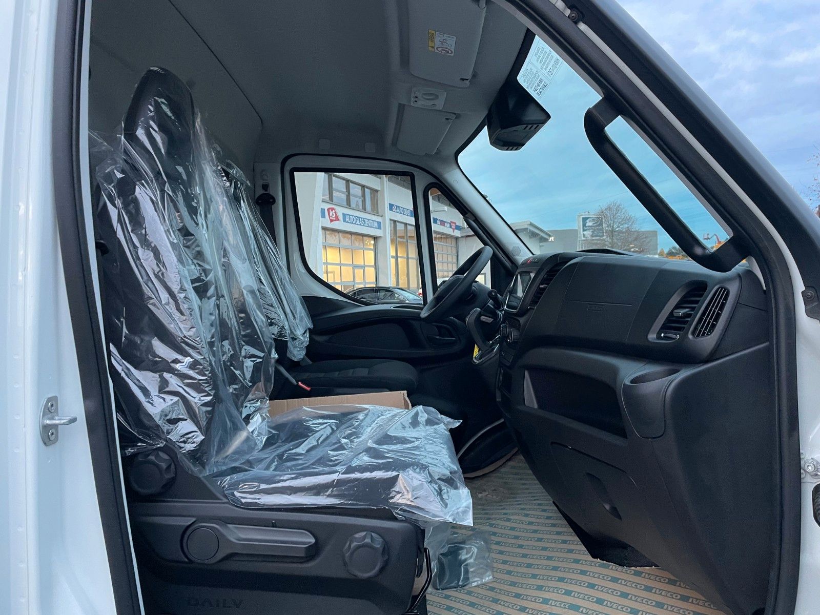 Fahrzeugabbildung Iveco Daily 35S14 A8*R3.450mm*Automatik*Kamera*2Sitze*