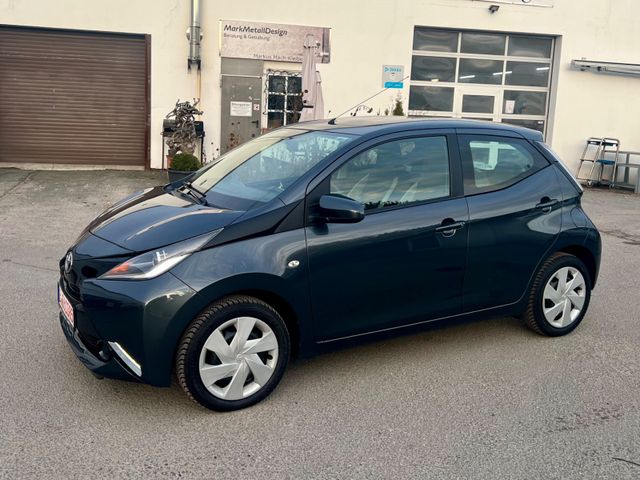 Toyota Aygo AYGO x-play 77.500 Km TÜV-Neu Top Fahrzeug