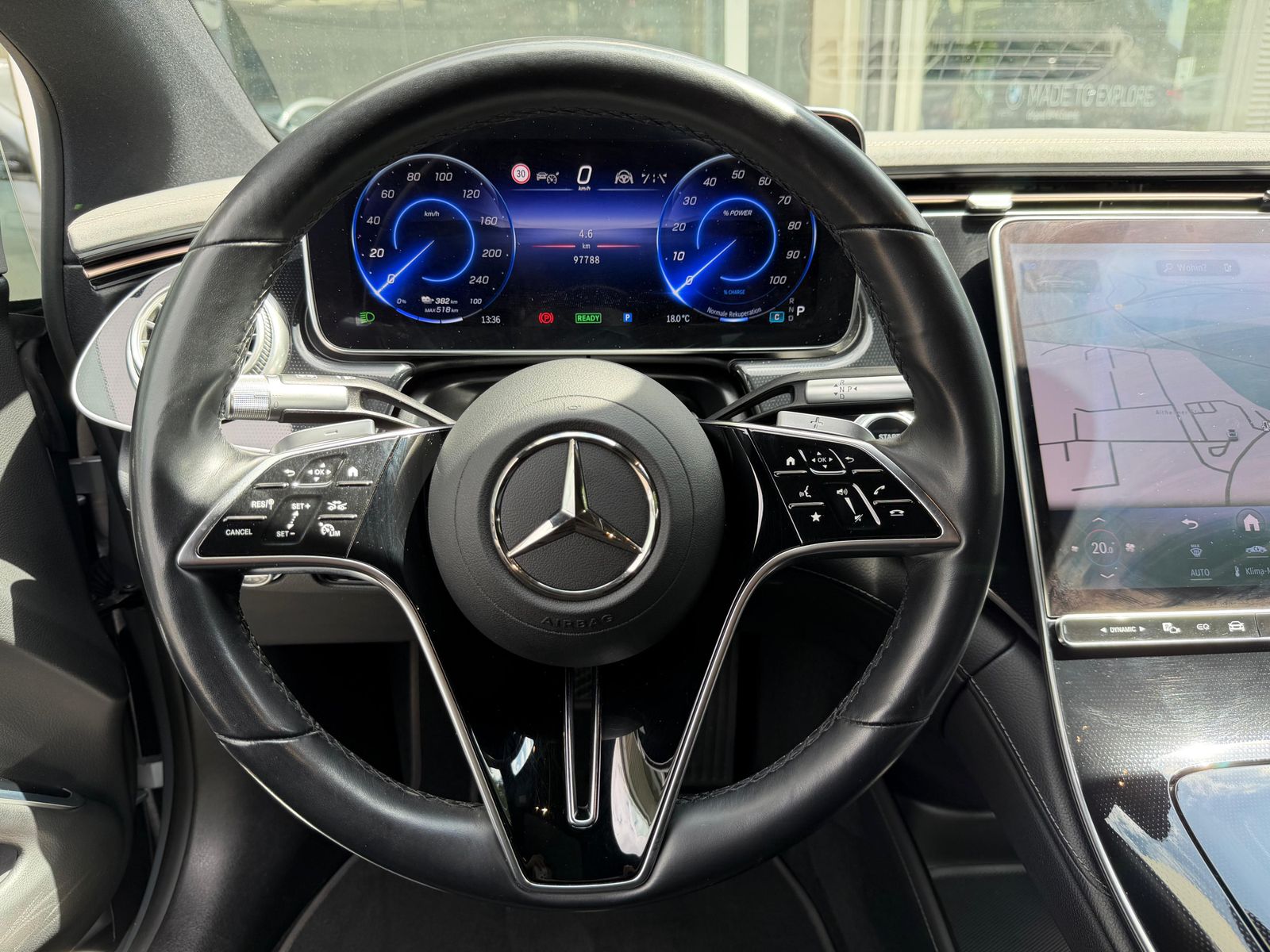 Fahrzeugabbildung Mercedes-Benz EQS  450+ AIRMAT+PANO+LED+SHZ+MEMO+ACC+WP+360°+