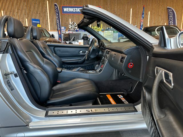 MYAUTOCENTER – Gebraucht- und Jahreswagen mit Werkstattservice in Pfaffenhofen Mercedes-Benz SLK 230 Kompressor ""1.HAND*KLIMA*LEDER*SZHZ*