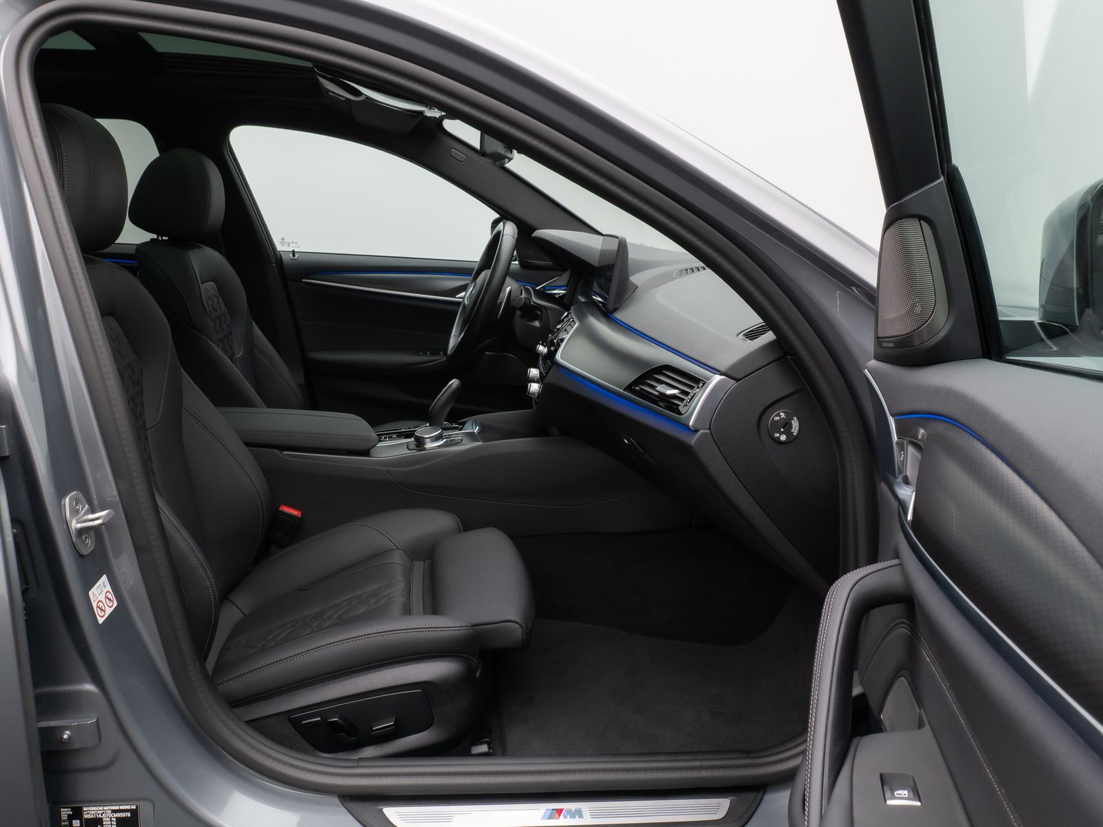 Fahrzeugabbildung BMW 530d M Sport Panorama 360°DAB H/K Komfort 20Zoll