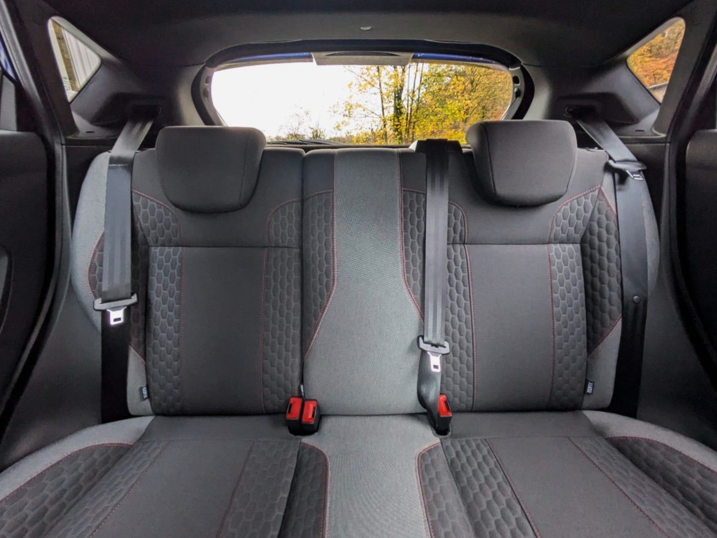 Fahrzeugabbildung Ford Fiesta ST-Line KLIMAAUT NAVI SITZH. 1.Hd