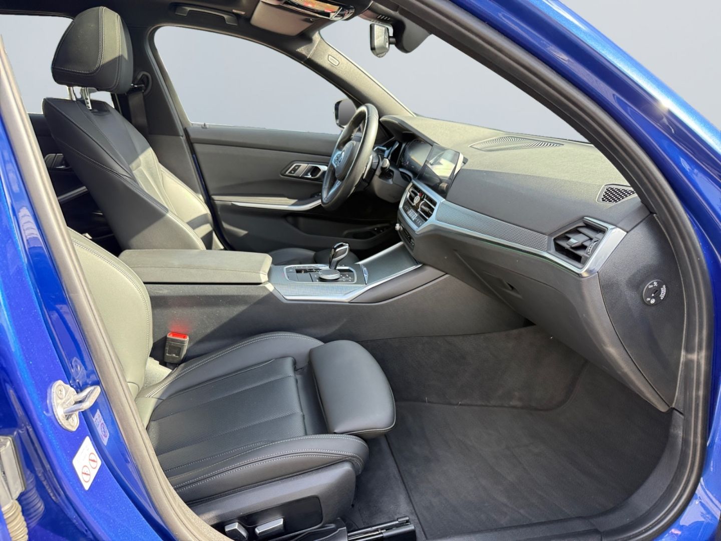 BMW 330 e xDrive M Sport Touring Laser Pano HuD 360° foto 20