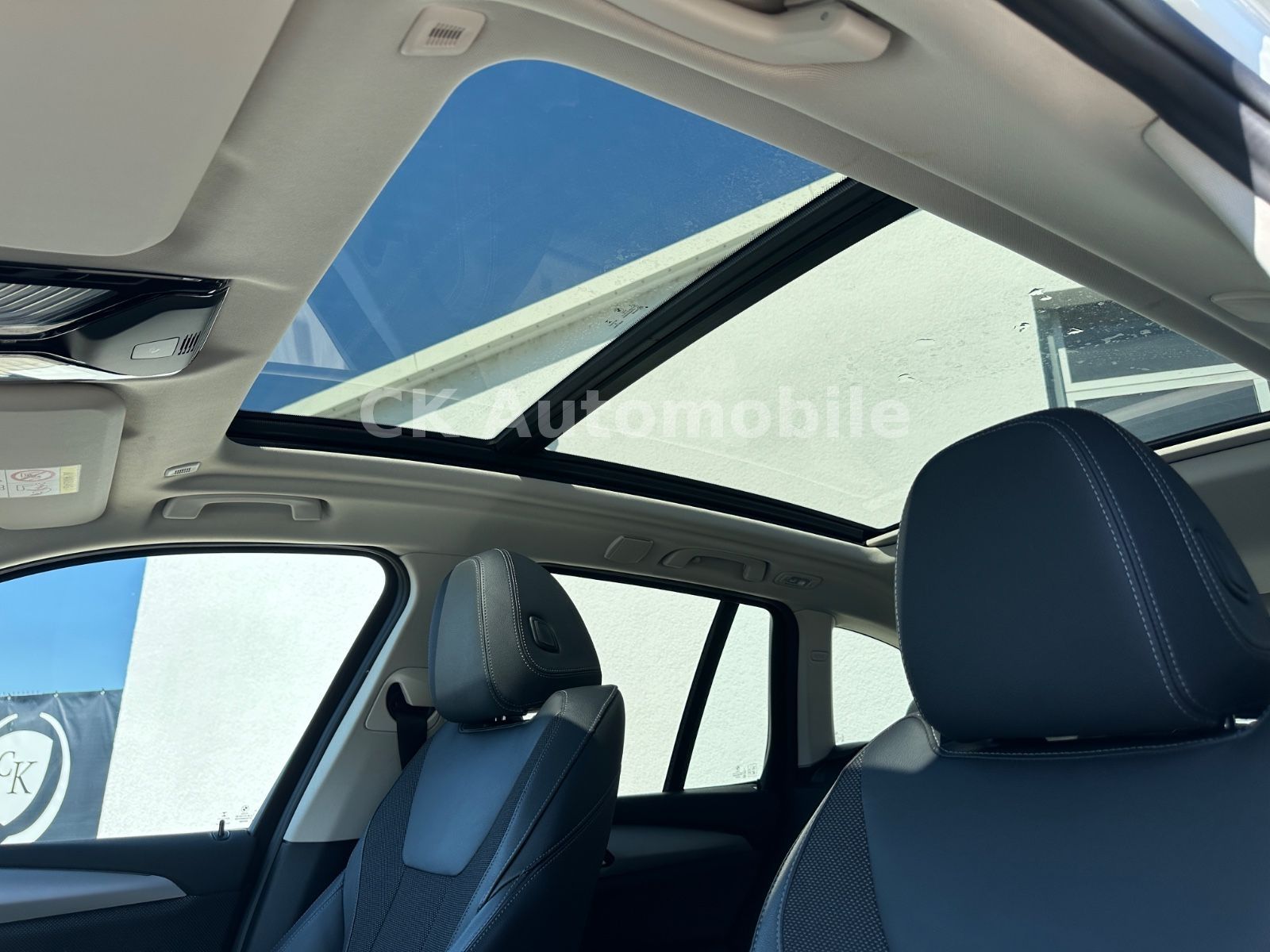 Fahrzeugabbildung BMW X3 xDrive20d Advantage/Navi/Head-Up/Pano/AHK