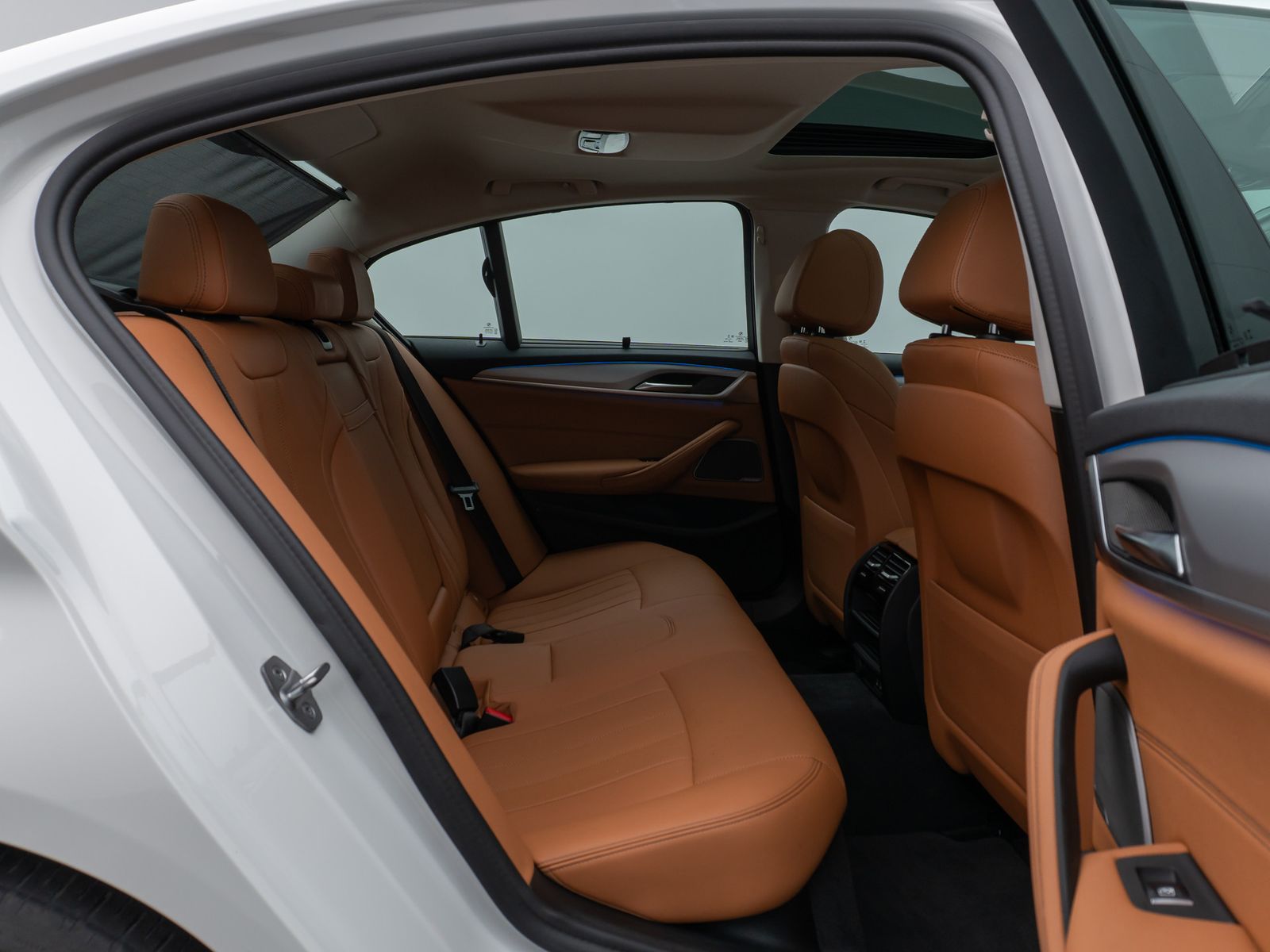 Fahrzeugabbildung BMW 520e Glasdach Kamera DAB H/K DispKey Sport Alarm