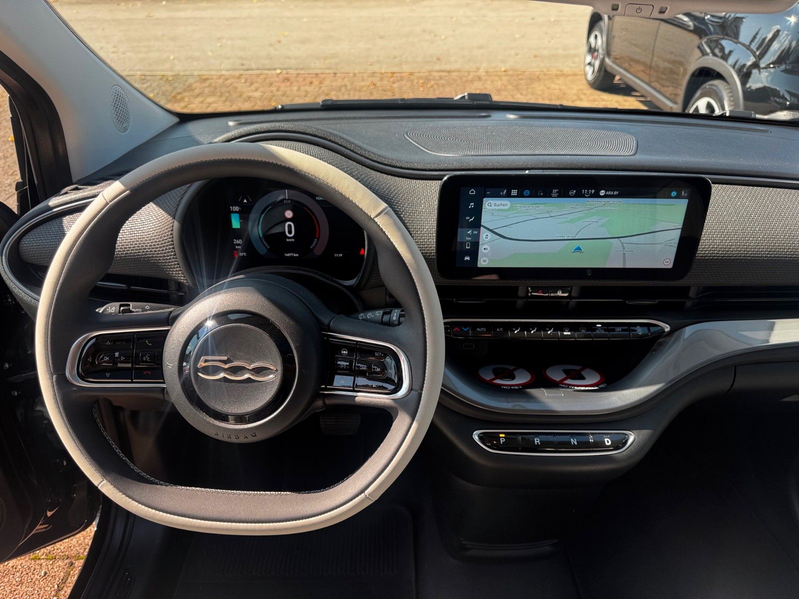 Fahrzeugabbildung Fiat Neuer 500E 500 la Prima Navi Kamera