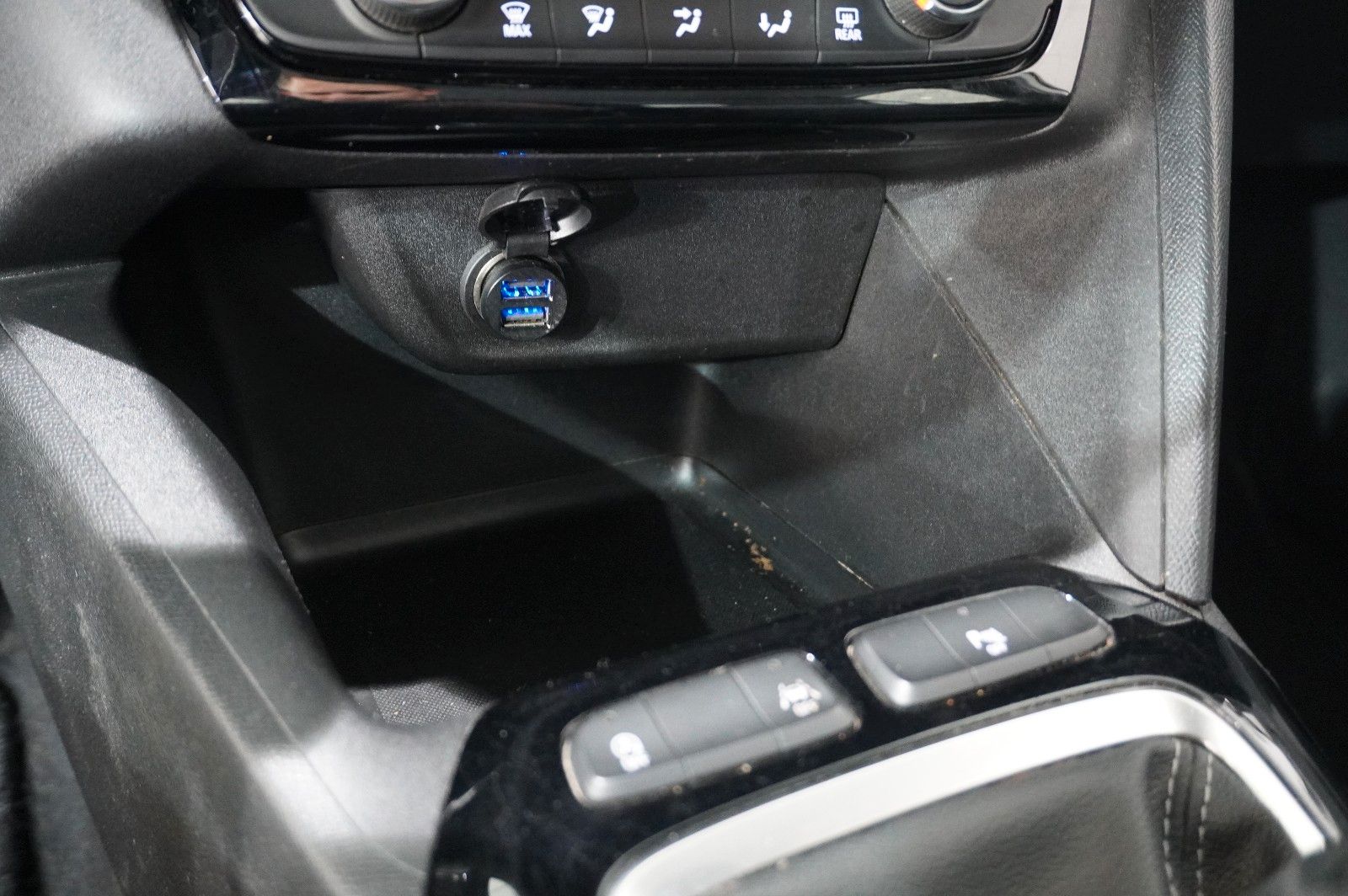 Fahrzeugabbildung Opel Corsa F 1.2 EDITION KLIMA/SHZ/PDC/SPORT/TEMP.