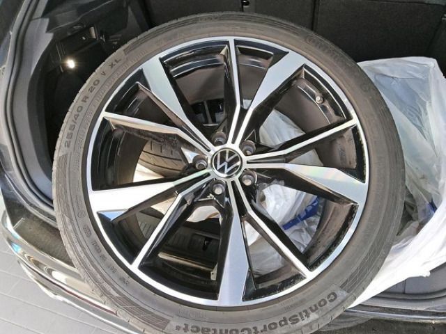 Volkswagen Tiguan 2.0 TSI R-Line 4Motion Leder Pano Standh foto 3