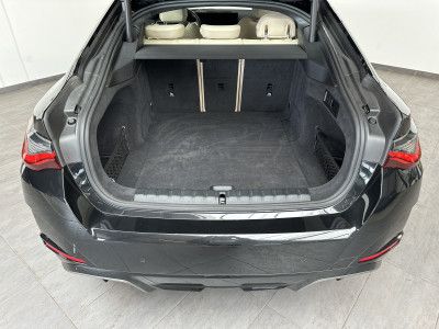 Fahrzeugabbildung BMW i4 M50 Gran Coupé NAV+LED+ACC+360°KAMERA+18ZO+PP