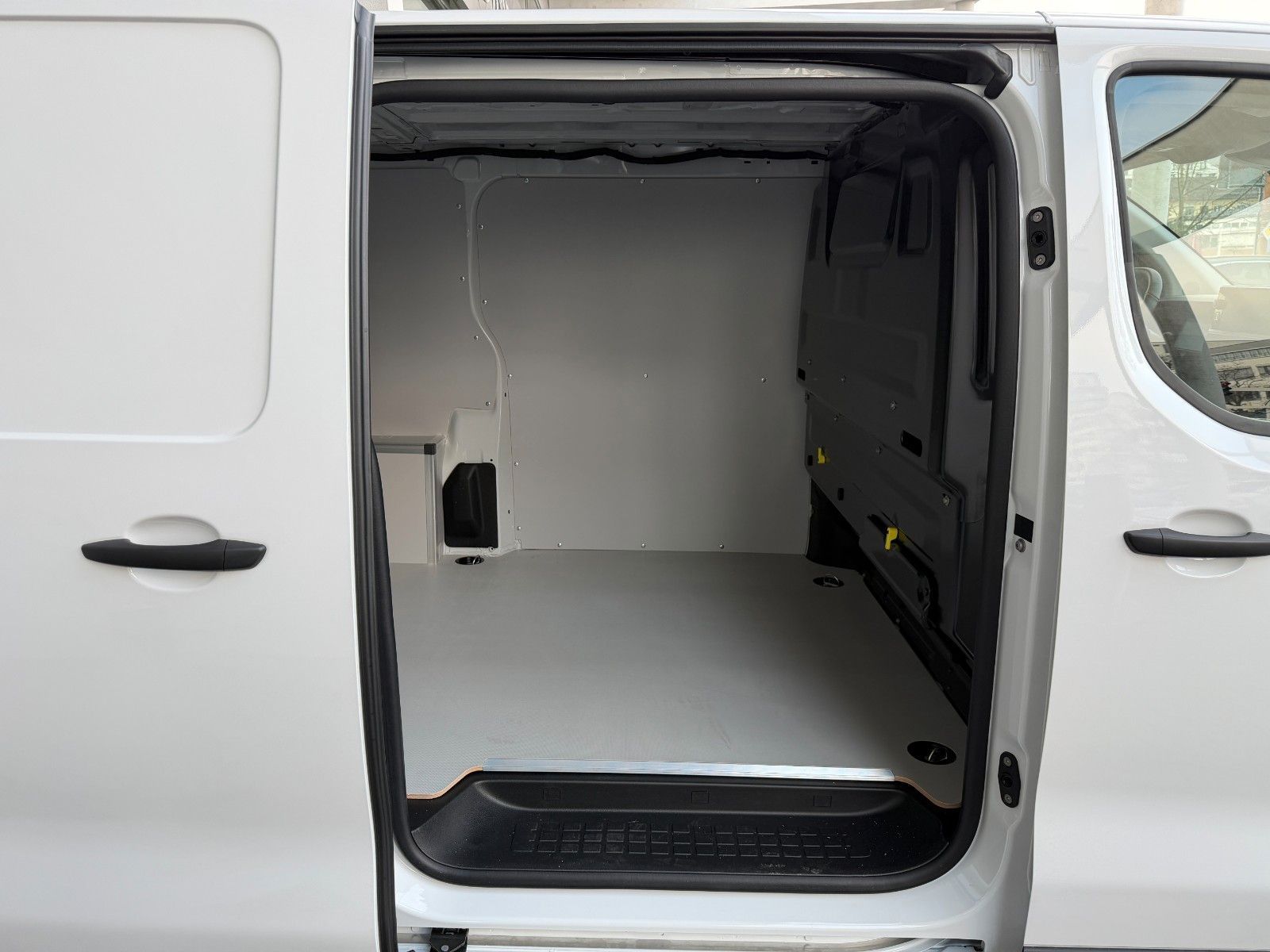 Fahrzeugabbildung Opel Vivaro Kasten 1.5 D (L2) Basis M Kamera,LED,PDC