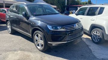 Volkswagen Touareg - 2
