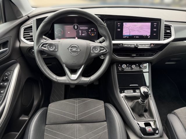 Fahrzeugabbildung Opel Grandland GS Line 1.2 Turbo Navi Leder Soundsyst