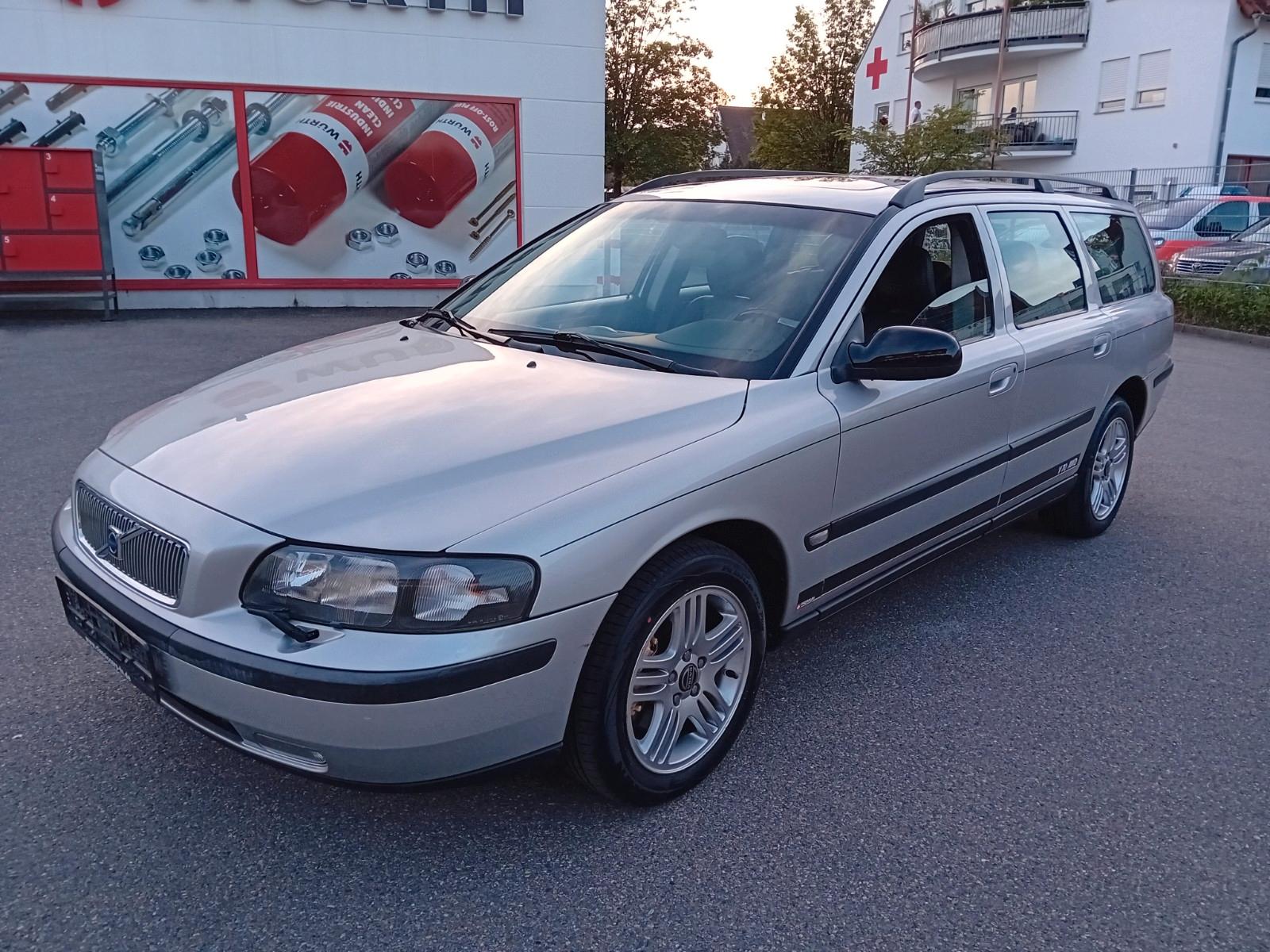 Volvo V70 2.4 T AWD   "orig. 198' km + Tüv + ZR neu"