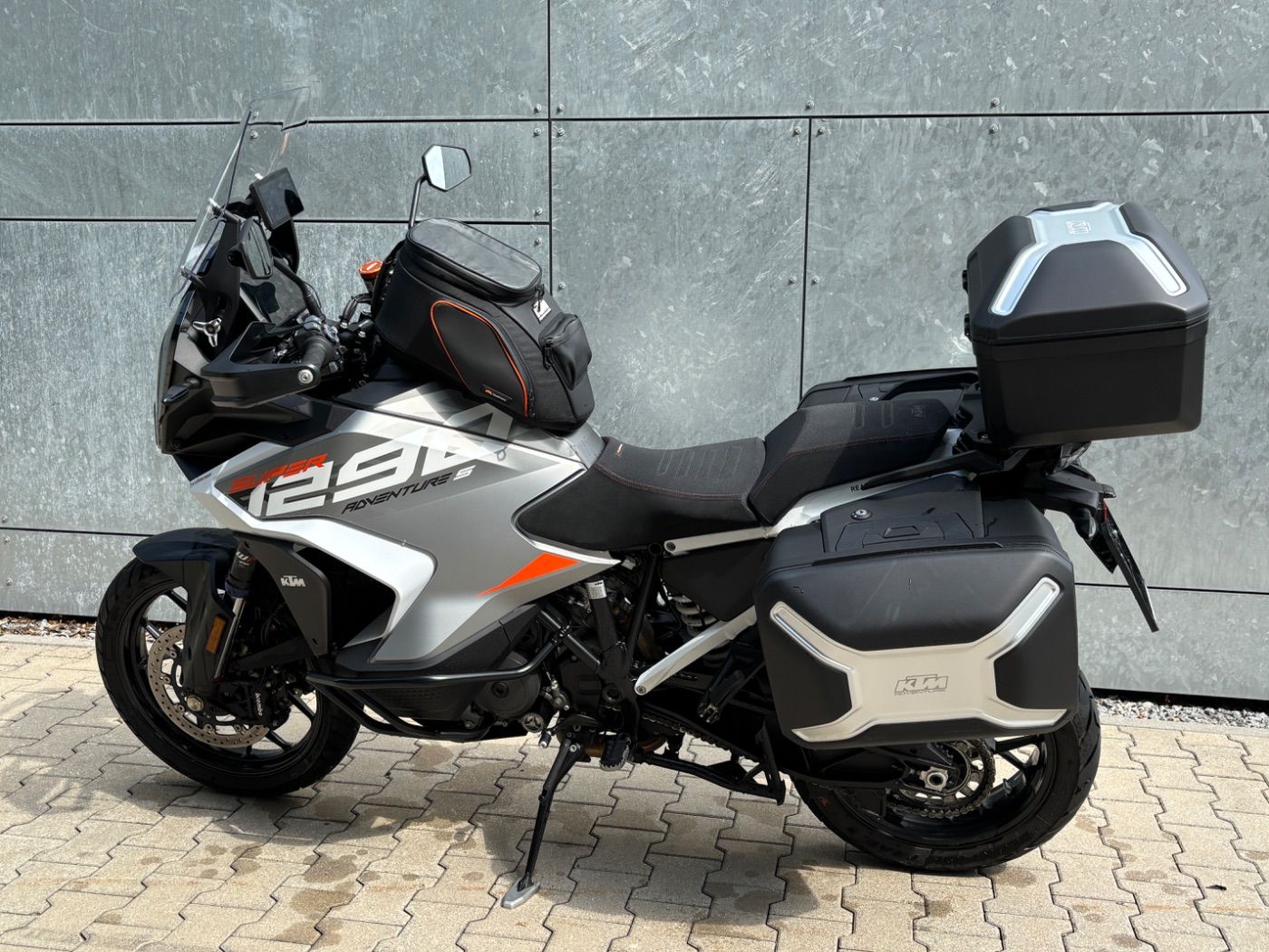 Fahrzeugabbildung KTM 1290 Super Adventure S Vollausstattung Techpack,