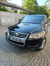 Volkswagen Touareg 2.5 TDI, Anhängerkupplung 3,5 T - Volkswagen Touareg mit Diesel-Antrieb: Geländewagen, Automatik, 2.5