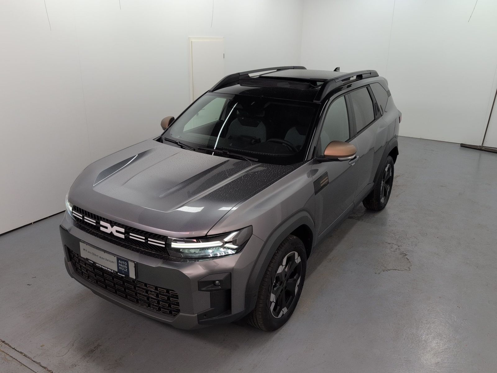 DACIA Bigster Extreme Hybrid 155 Zweifarblackierung – Bild 7
