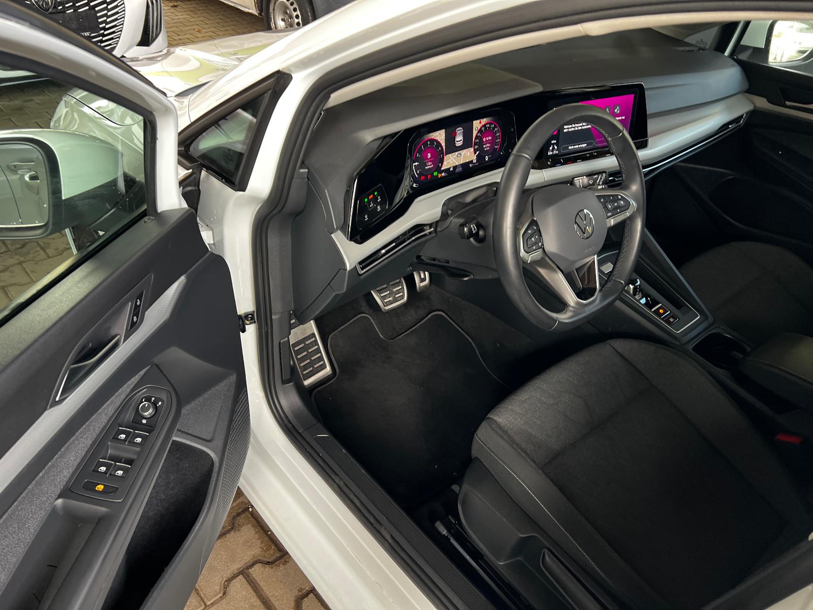 Volkswagen Golf VIII Move eTSI DSG dt. Fzg. ACC LED S-Heft