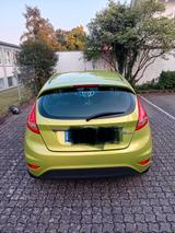 Ford Fiesta 1,25 44kW SYNC Edition SYNC Edition - Ford Fiesta: Grün
