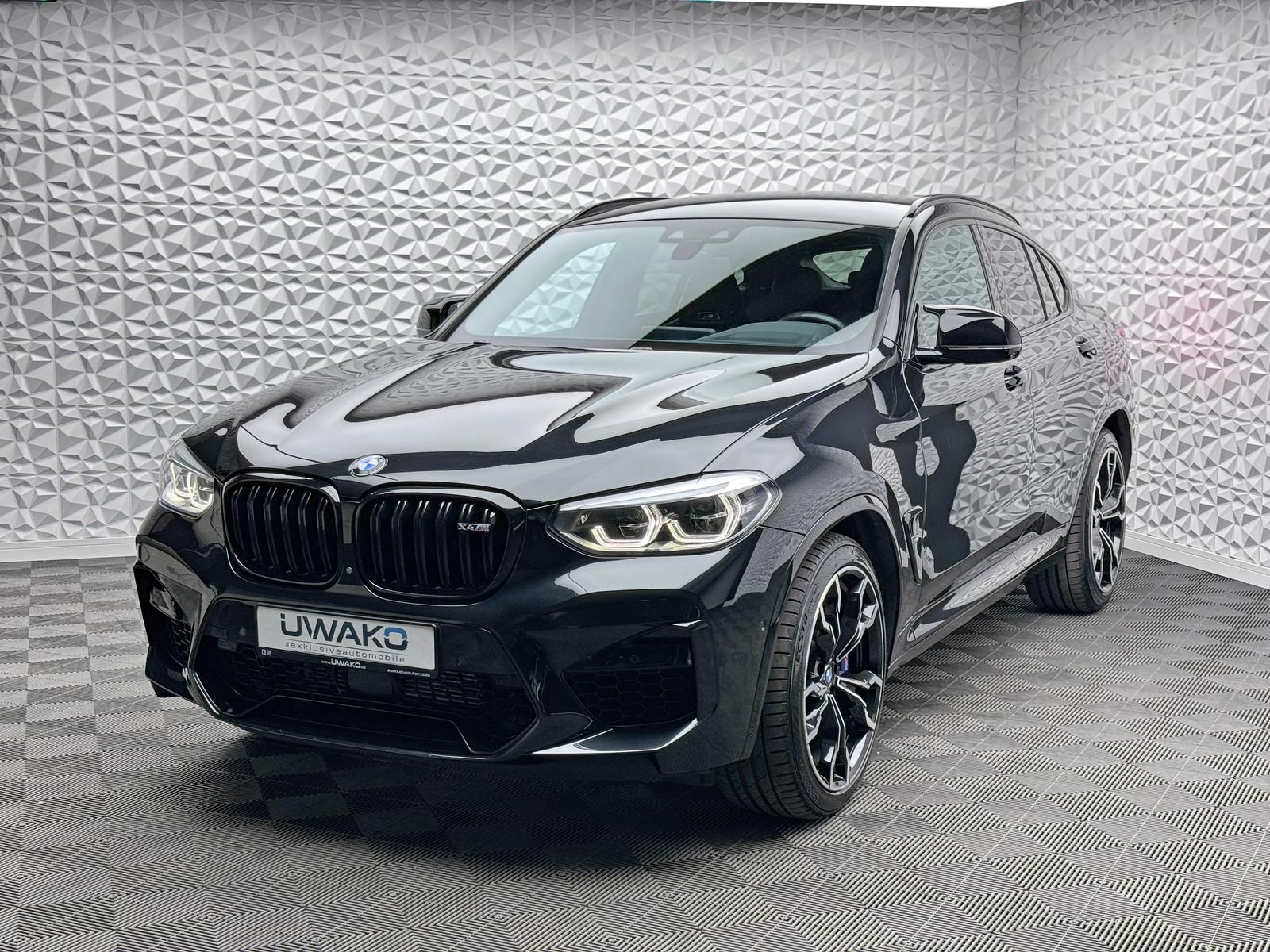 Fahrzeugabbildung BMW COMPETITION/KLAPPEN-AGA/H&K/ACC/AHK/HUD/KEYL/21"