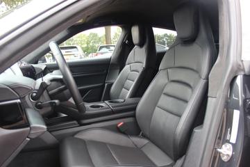 صورة 5 لـ 2020 Porsche TAYCAN