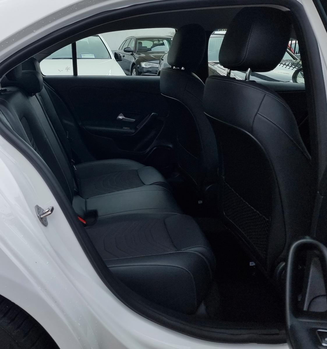 Mercedes-Benz A 180 Lim-48TKM-LEDER-KAMERA-GARANTIE-AUTOMATIK-