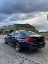 BMW 530i - M Paket  - BMW 530: Alcantara