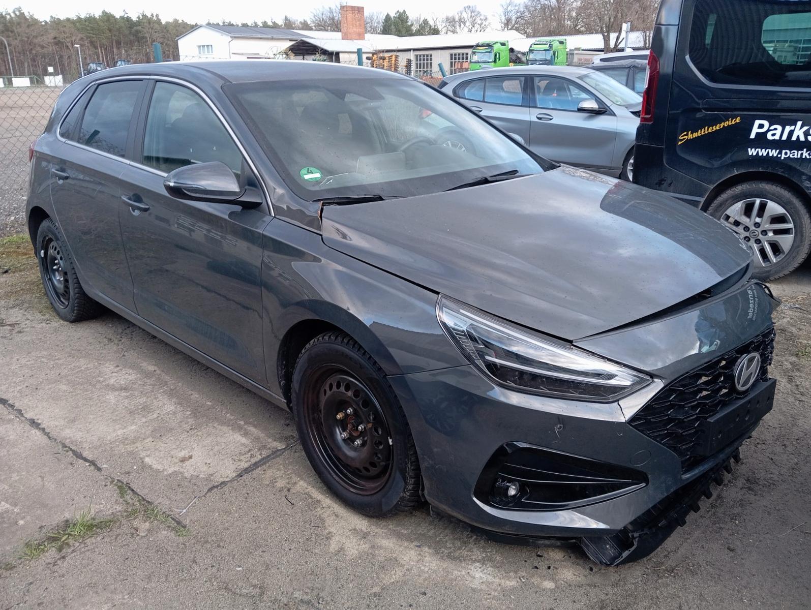 Hyundai i30 1.5 T-GDI Hybrid Advantage