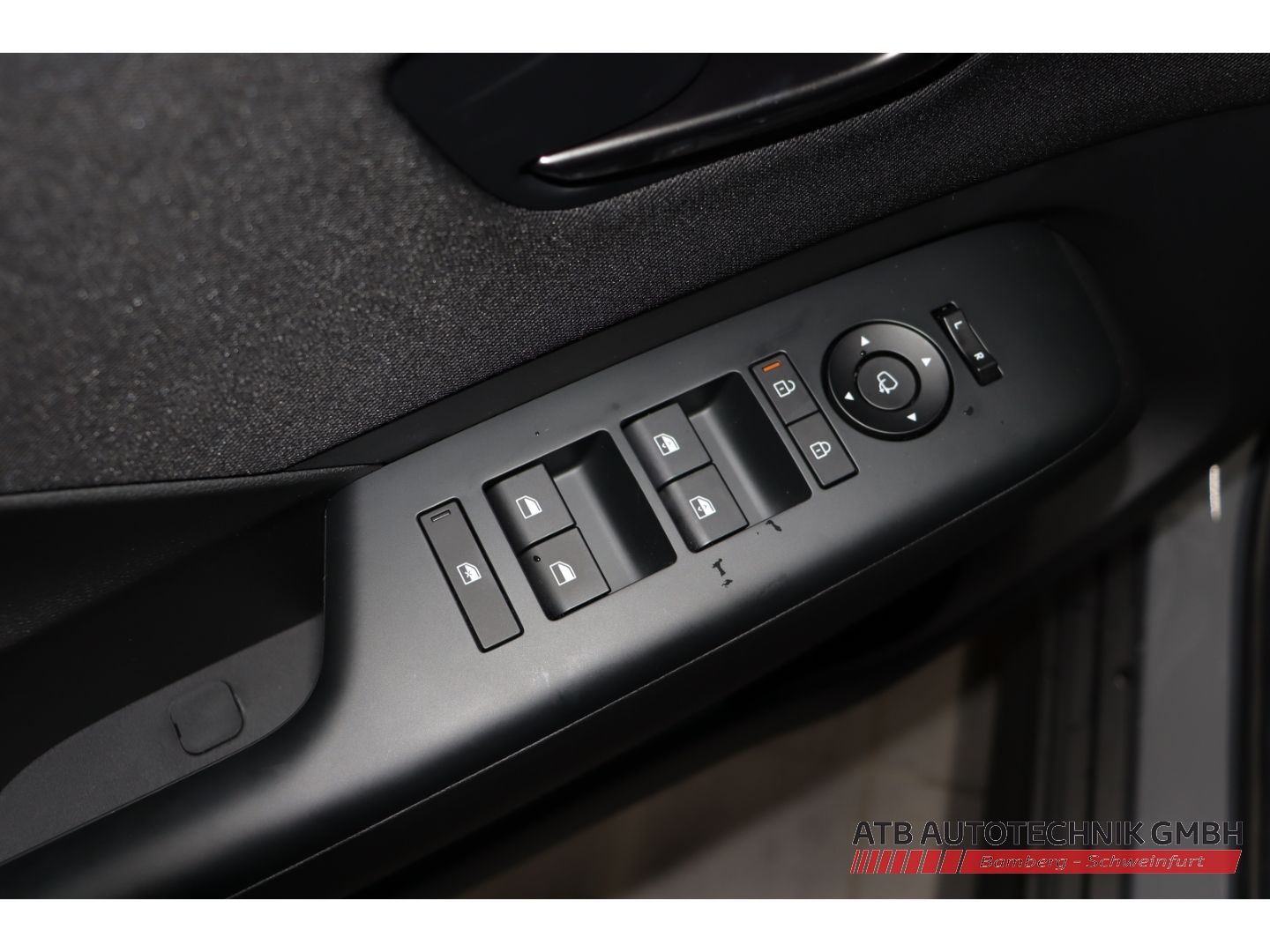 Fahrzeugabbildung Hyundai KONA Elektro MY26 65kWh 204 PS 2WD N Line Assiss