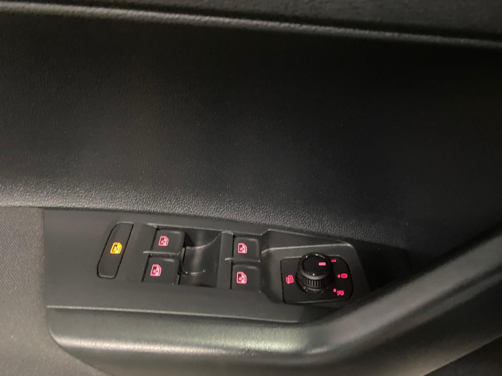 Fahrzeugabbildung Volkswagen Polo 1.0 TSI Comfortline APP+KLIMA+PDC+SITZHEIZ+