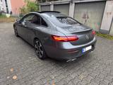 Mercedes-Benz E 220d Aut.*Pano*Navi*AHK*Burmester*Memory - Mercedes-Benz E 220 Gebrauchtwagen in Frankfurt