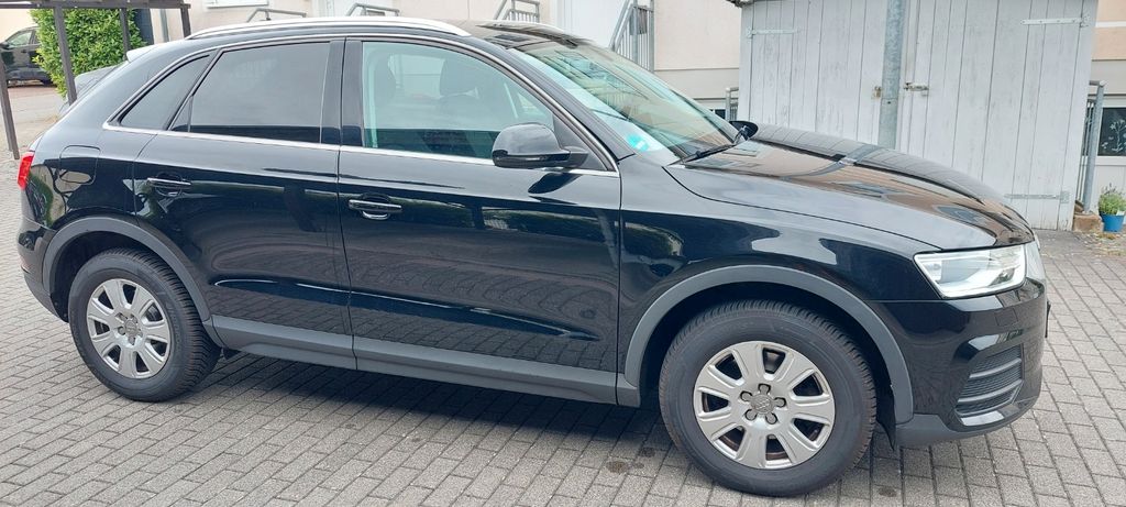 Image of Audi Q3