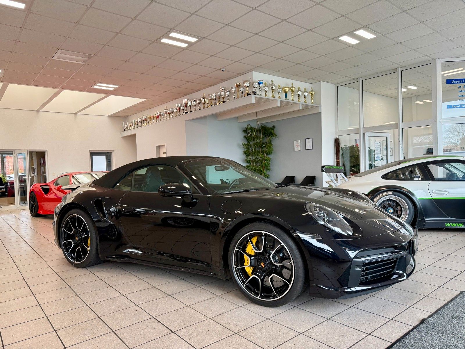 Fahrzeugabbildung Porsche 911 992 Turbo S Cabrio LIFT/Burmester/Keyless