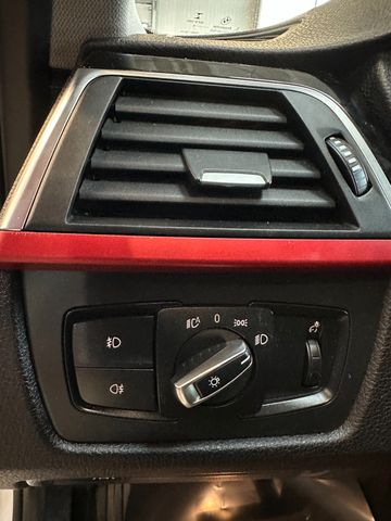 BMW 330 Touring *Sport Line*Navi*Bi Xenon*