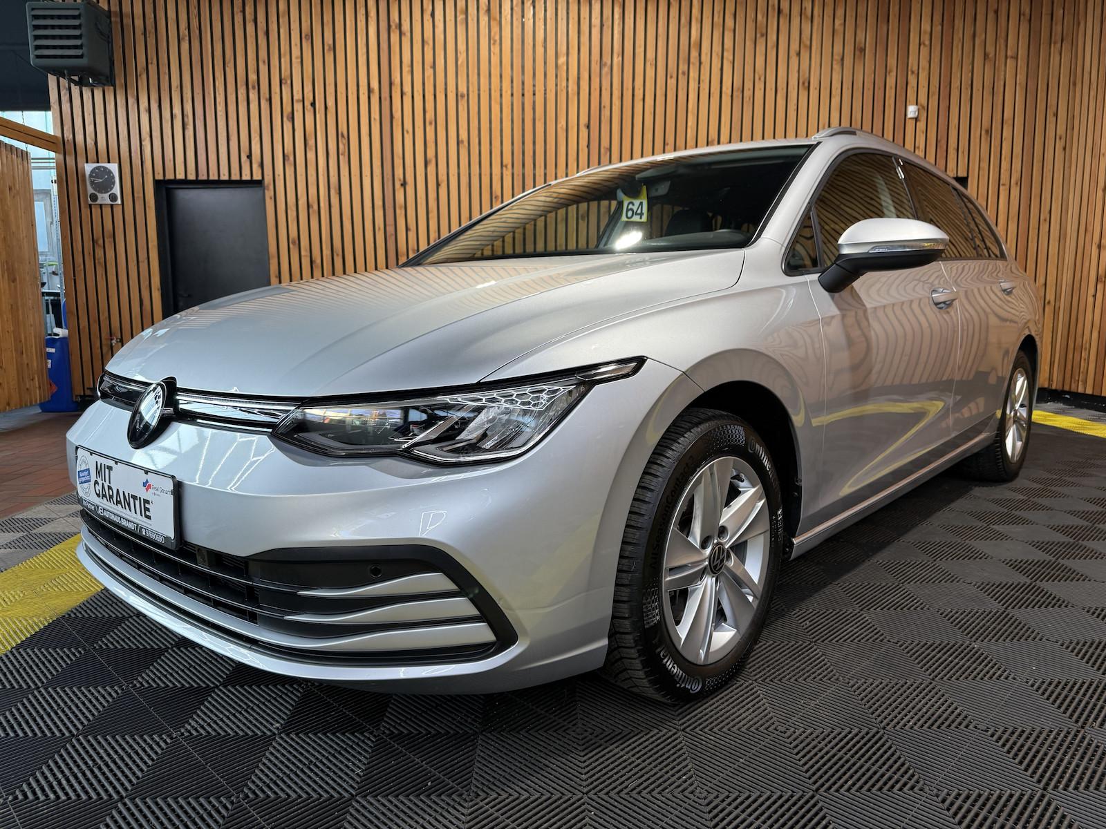 Volkswagen Golf Variant 2,0 TDI Life DSG *Navi*LED*Kam*AHK*